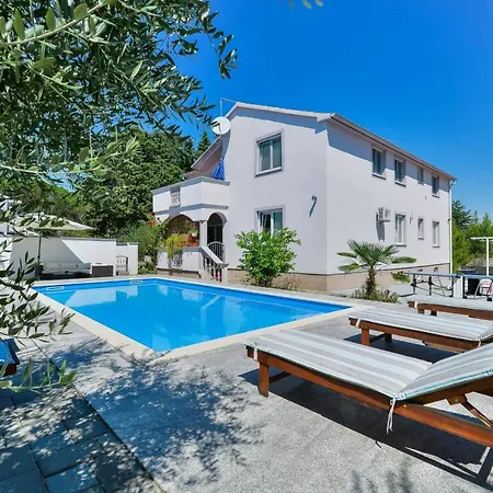 Family Friendly With A Swimming Pool - 18098 Apartment