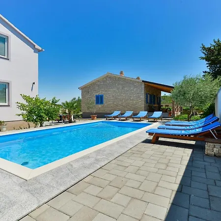 Apartment Family Friendly With A Swimming Pool - 18098 *
