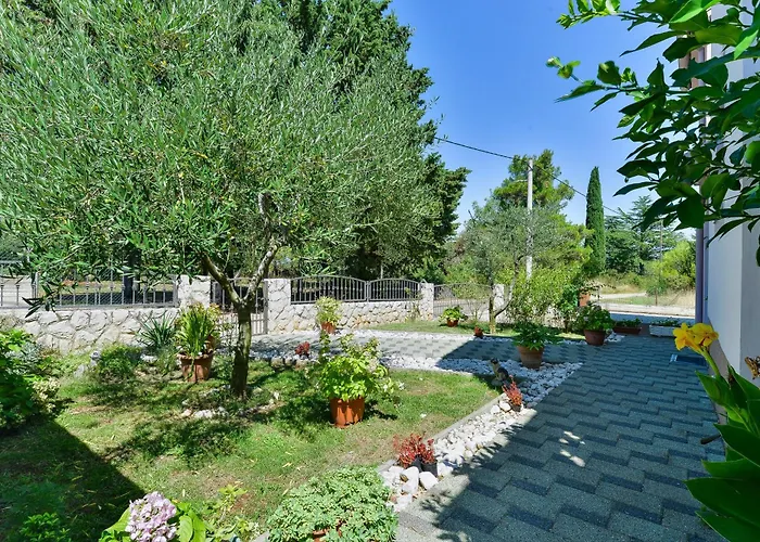 Family-friendly With Swimming Pool - 18098 * Задар