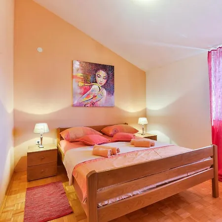 Apartment Family-friendly With Swimming Pool - 18098 Zadar