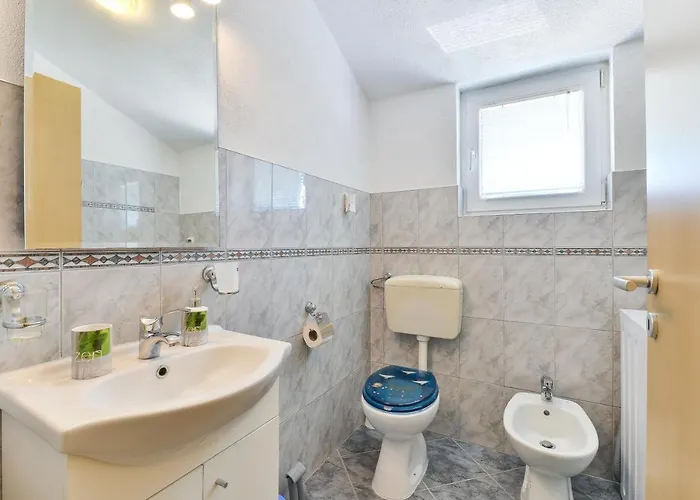 Lägenhet Family-friendly With Swimming Pool - 18098 Zadar