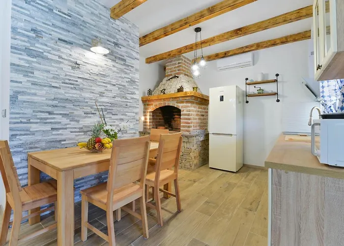 Family-friendly With Swimming Pool - 18098 * זאדאר