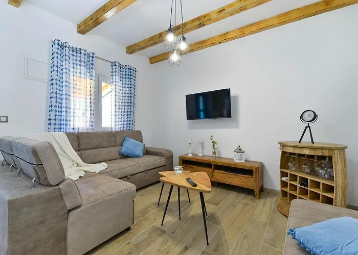 Family-friendly With Swimming Pool - 18098 Lägenhet *