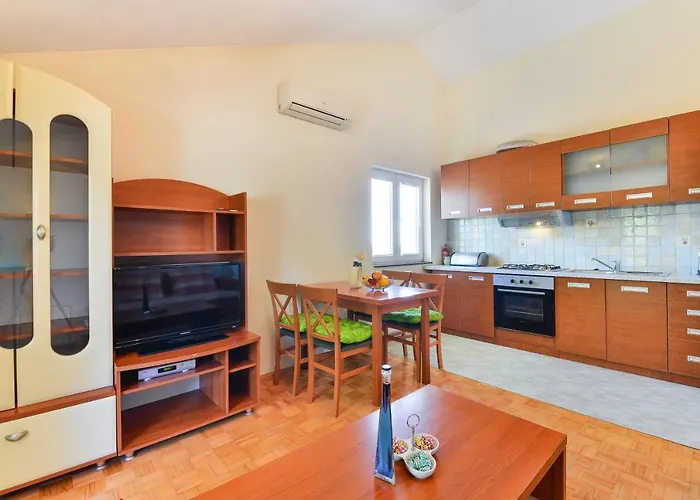 Family-friendly With Swimming Pool - 18098 *